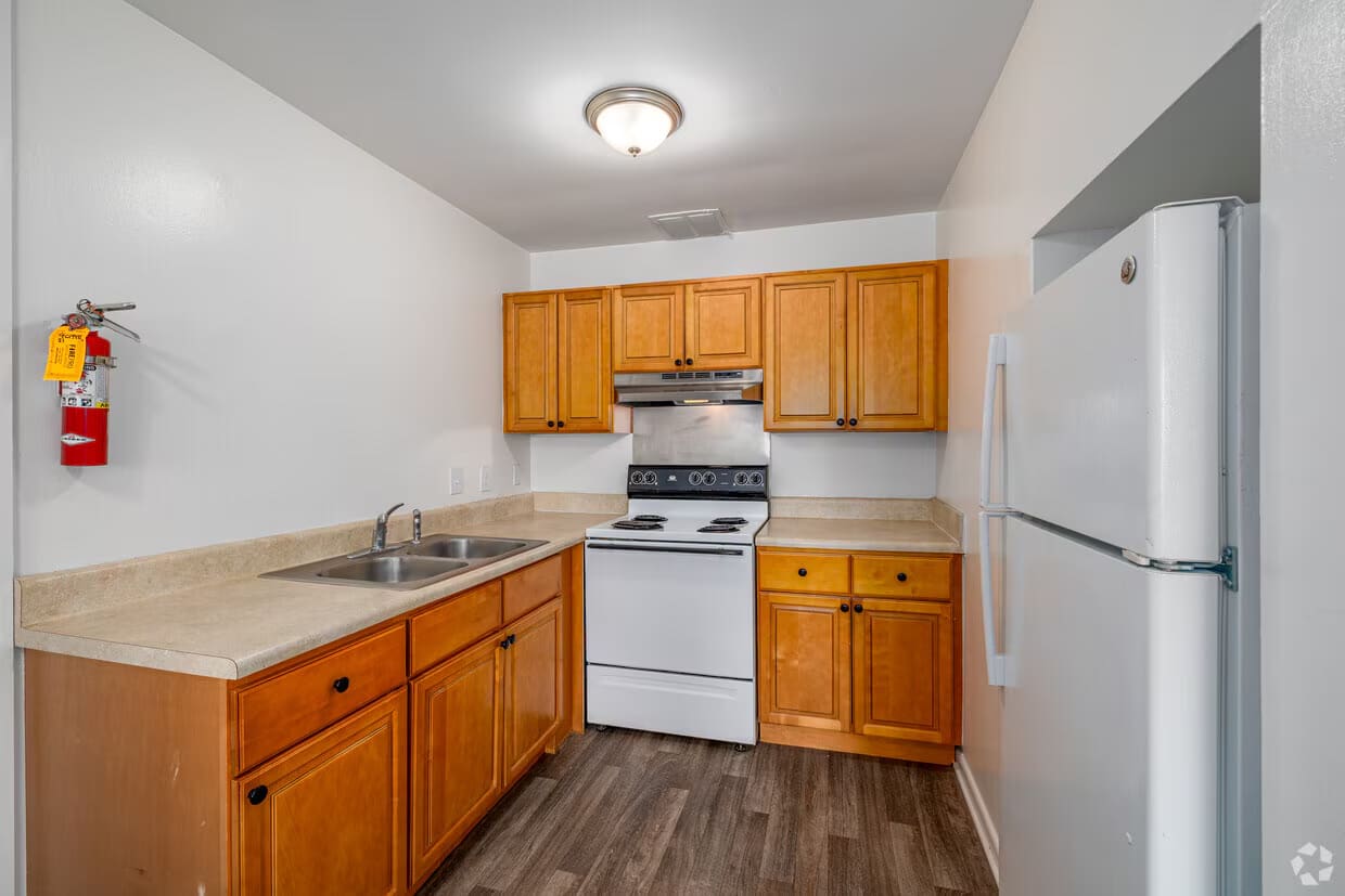 One-bedroom kitchen
