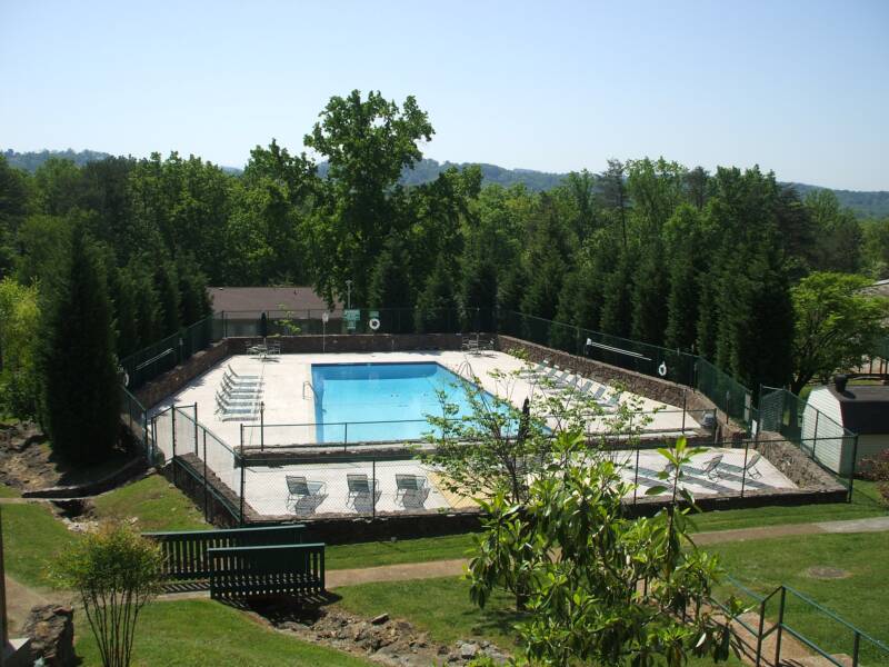 Swimming pool